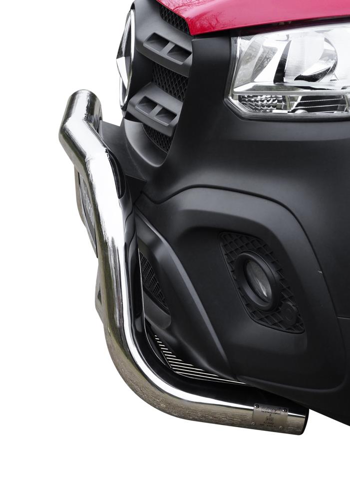 STAINLESS STEEL BULLBAR WITH SKID PLATE SUITABLE FOR MERCEDES-BENZ X-CLASS (2017-2020)