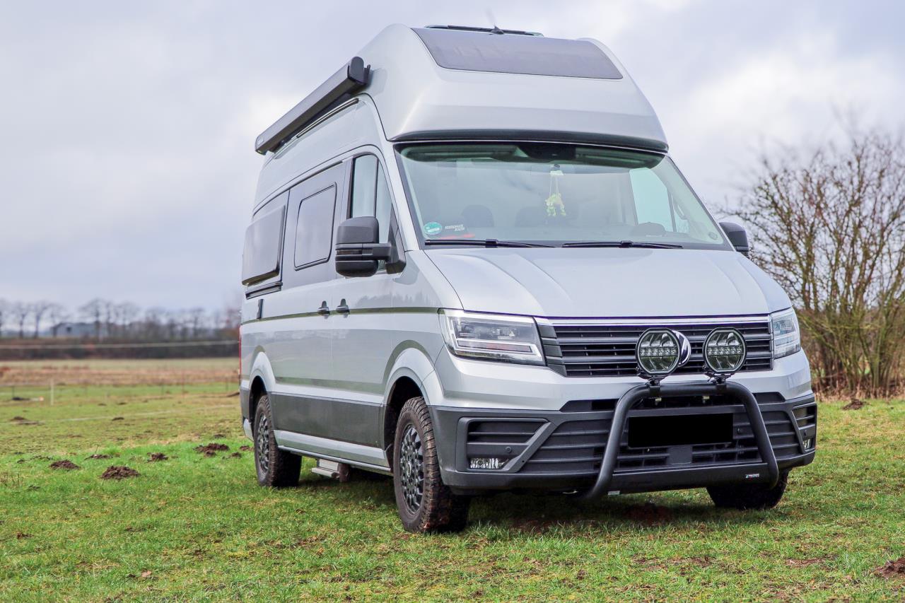 BLACK FRONTBAR SUITABLE FOR VW CRAFTER/VW GRAND CALIFORNIA/MAN TGE (2017-)