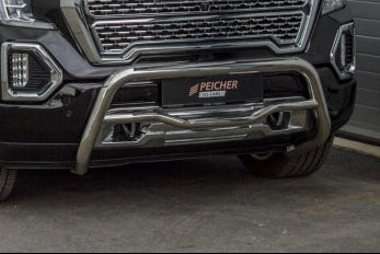 Zoomed image of a bullbar on a GMC sierra