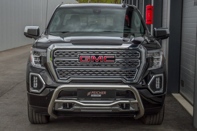 Front view of a GMC Sierra with a stainless steel bullbar